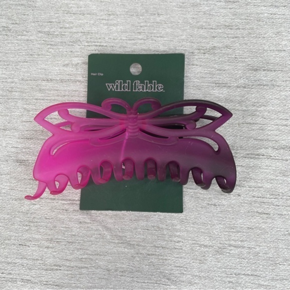 Wild Fable Pink Large Butterfly Claw Clip